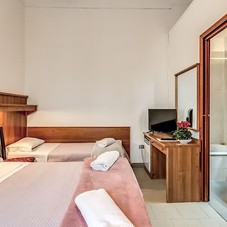 Giada Hotel 3*
